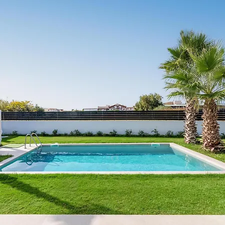 Martini Villa Kremastí