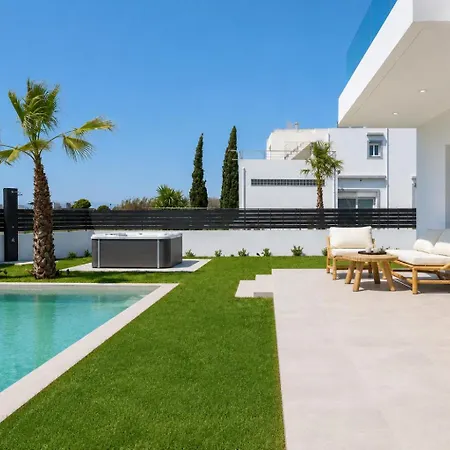 Martini Villa *