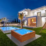 Martini Villa *